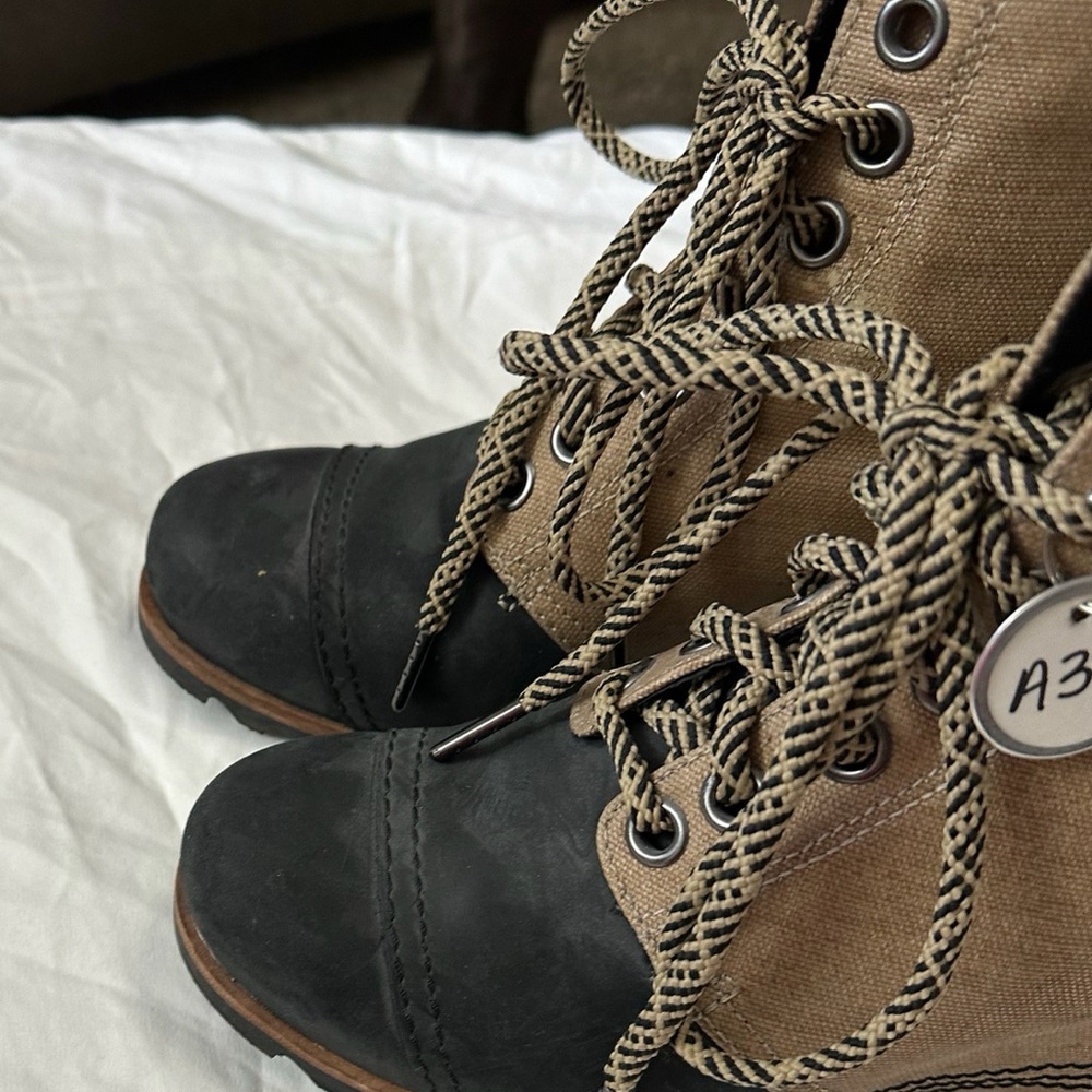 Woman’s Sorel Joan of Ark Wedge